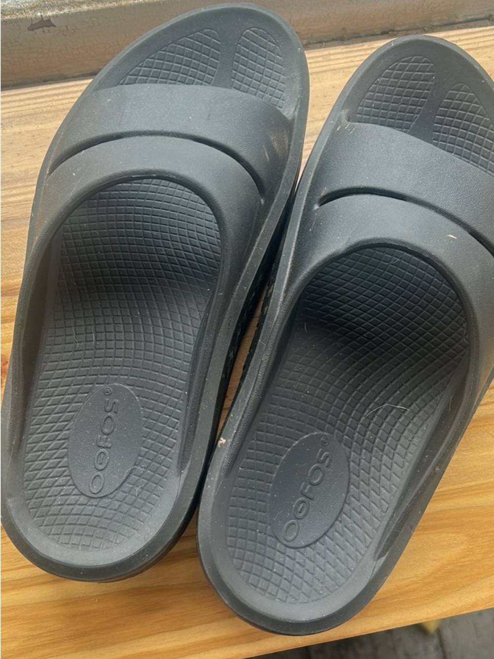 OOFOS OOahh PLUS Black Comfort Slide Sandals